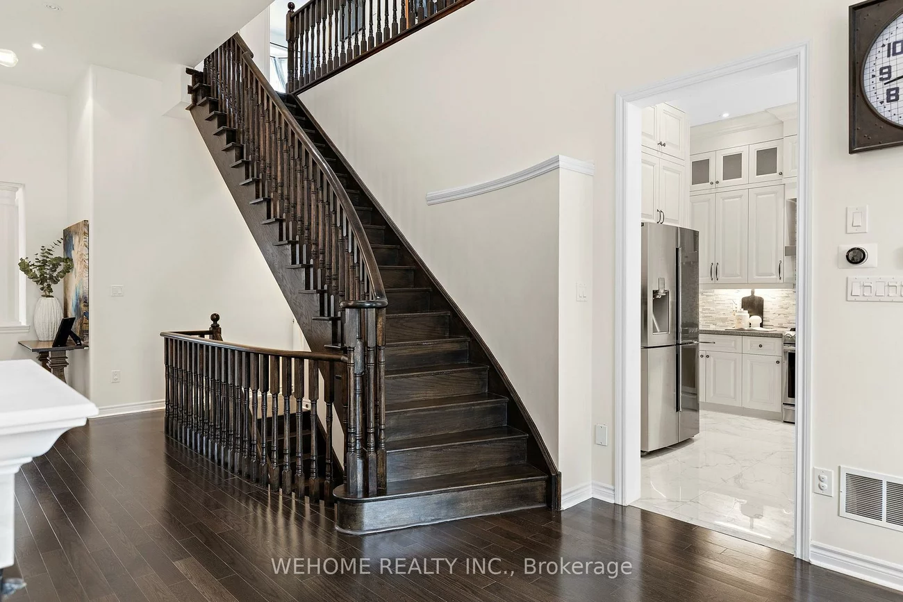 20, Gallant, Vellore Village, Vaughan