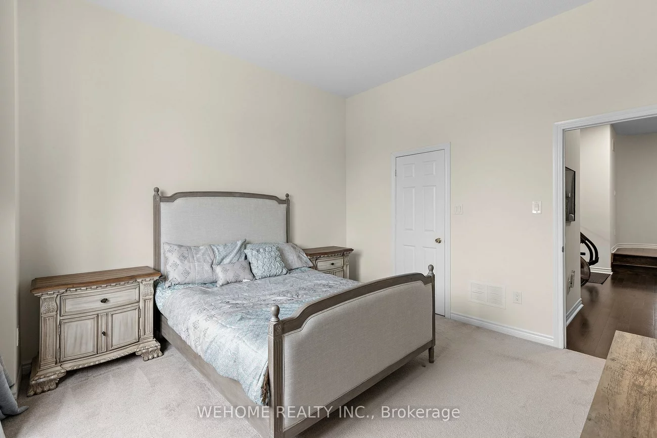 20, Gallant, Vellore Village, Vaughan