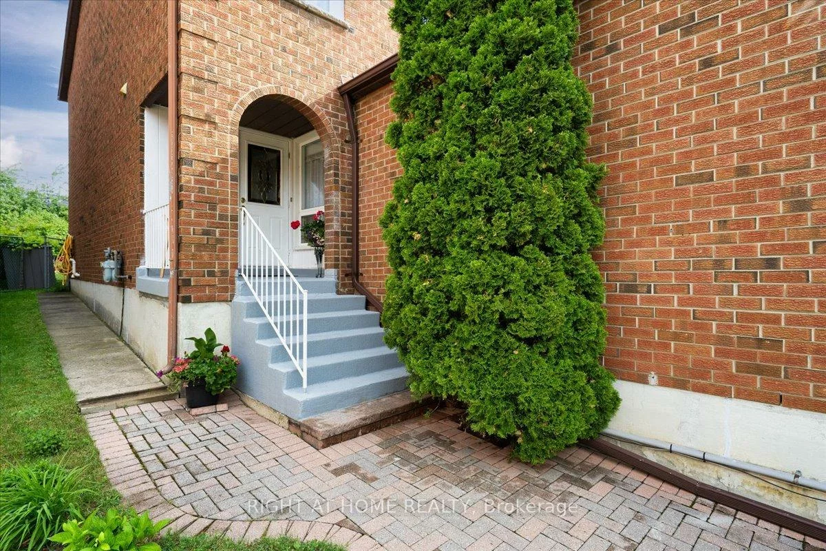 72, Rejane, Crestwood-Springfarm-Yorkhill, Vaughan