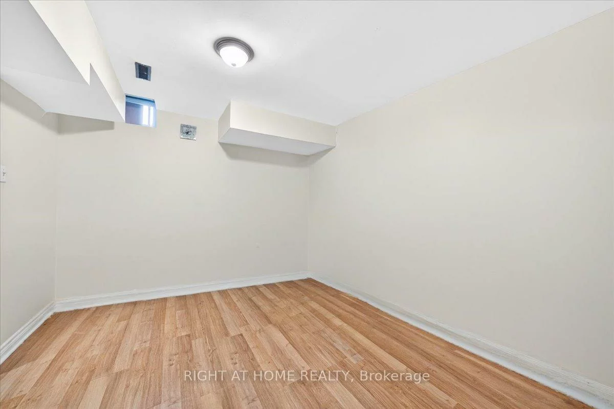 72, Rejane, Crestwood-Springfarm-Yorkhill, Vaughan