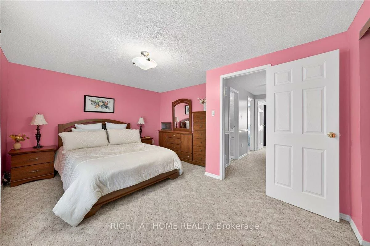 72, Rejane, Crestwood-Springfarm-Yorkhill, Vaughan