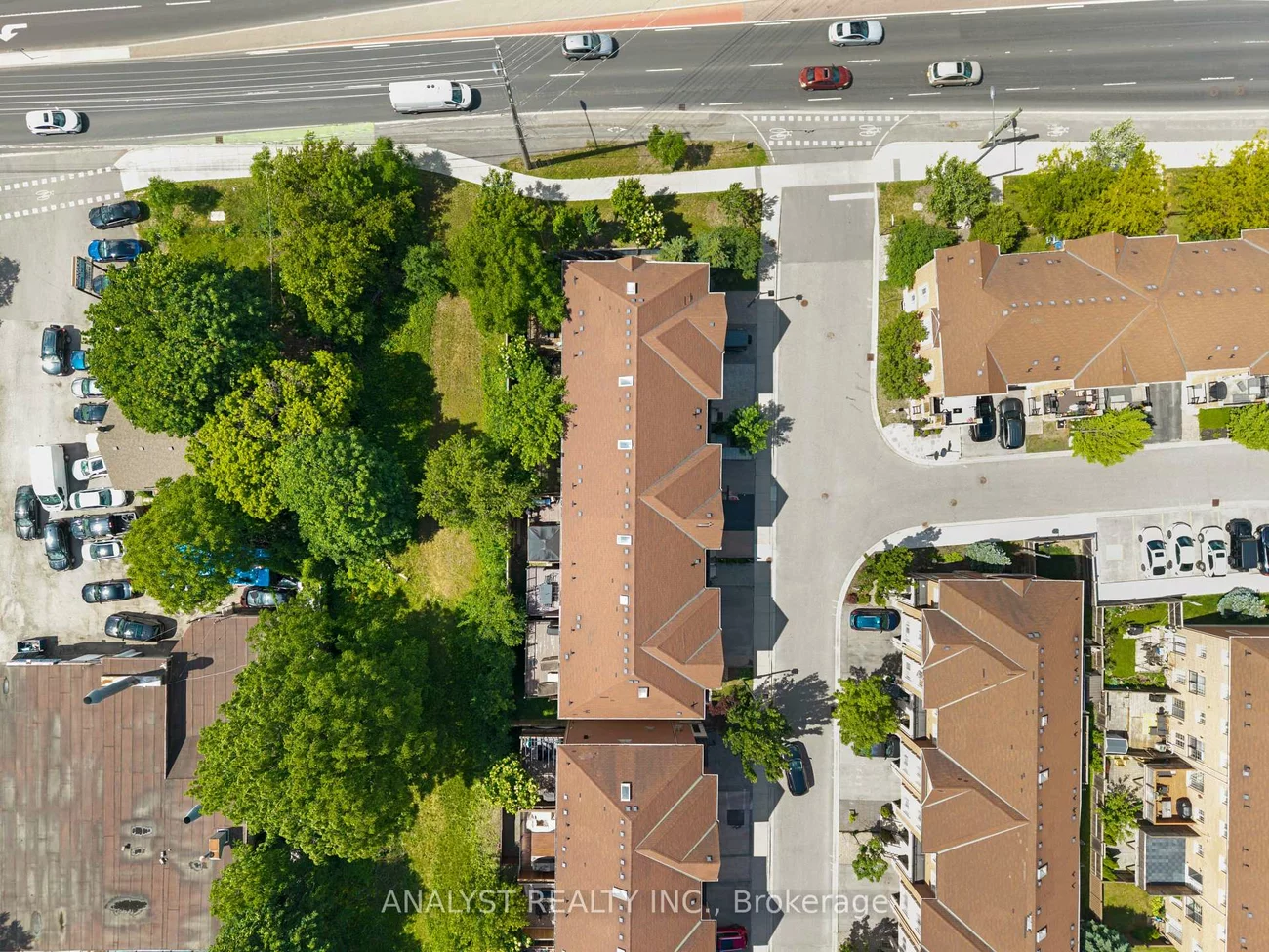 34, George Bogg, East Woodbridge, Vaughan