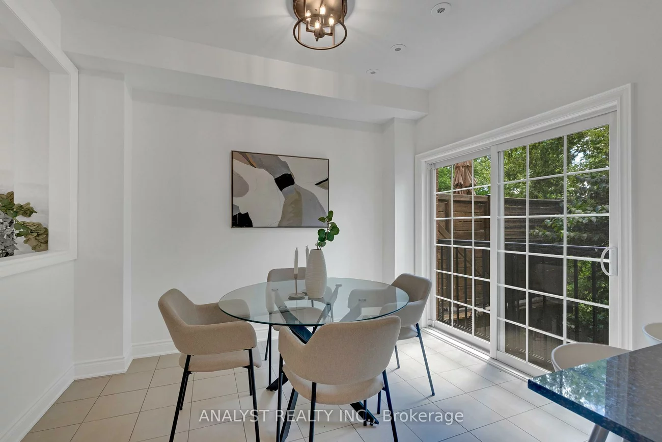 34, George Bogg, East Woodbridge, Vaughan