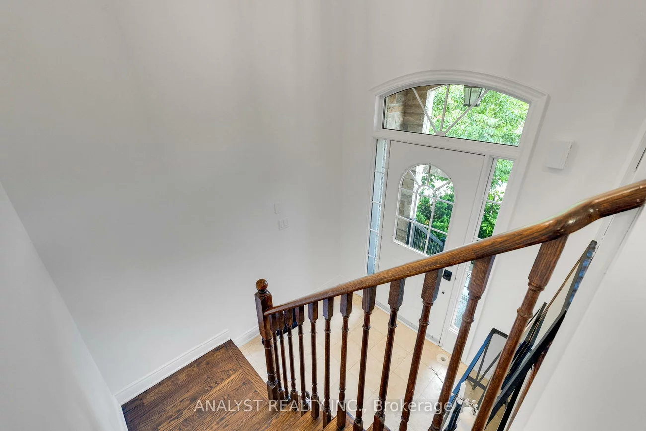 34, George Bogg, East Woodbridge, Vaughan