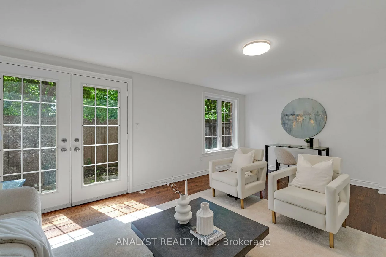 34, George Bogg, East Woodbridge, Vaughan