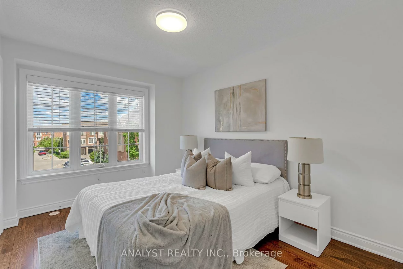 34, George Bogg, East Woodbridge, Vaughan