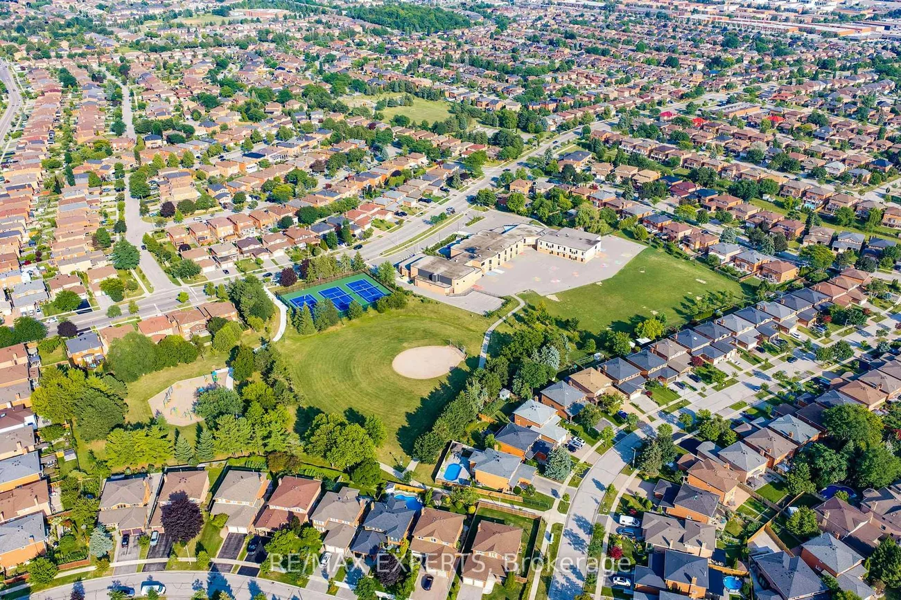 212, Bordeaux, East Woodbridge, Vaughan