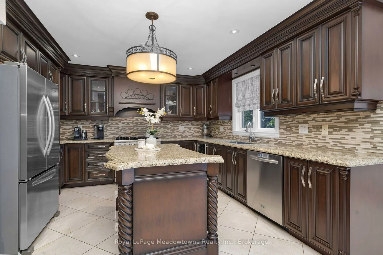 246, Fifth, East Woodbridge, Vaughan