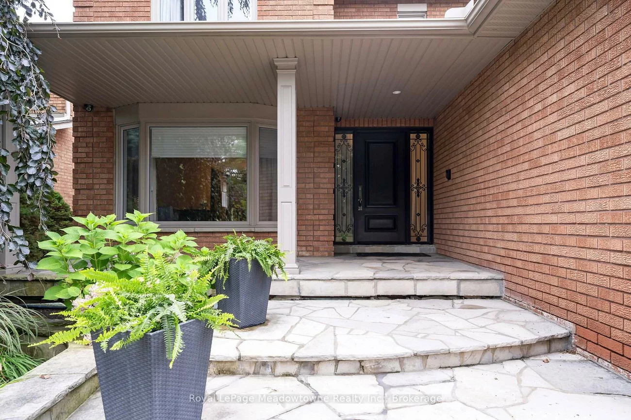 246, Fifth, East Woodbridge, Vaughan