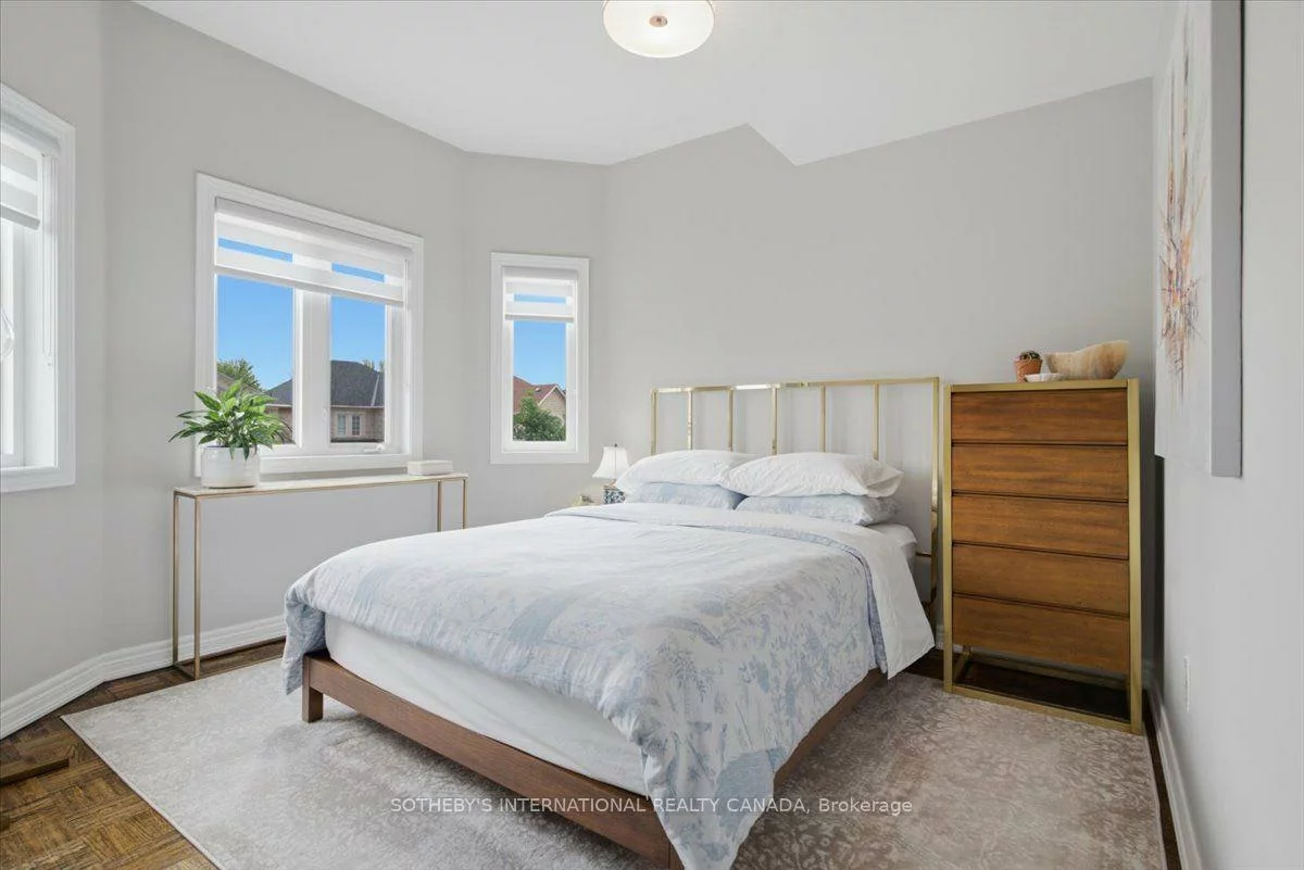 60, Saint James, Vellore Village, Vaughan