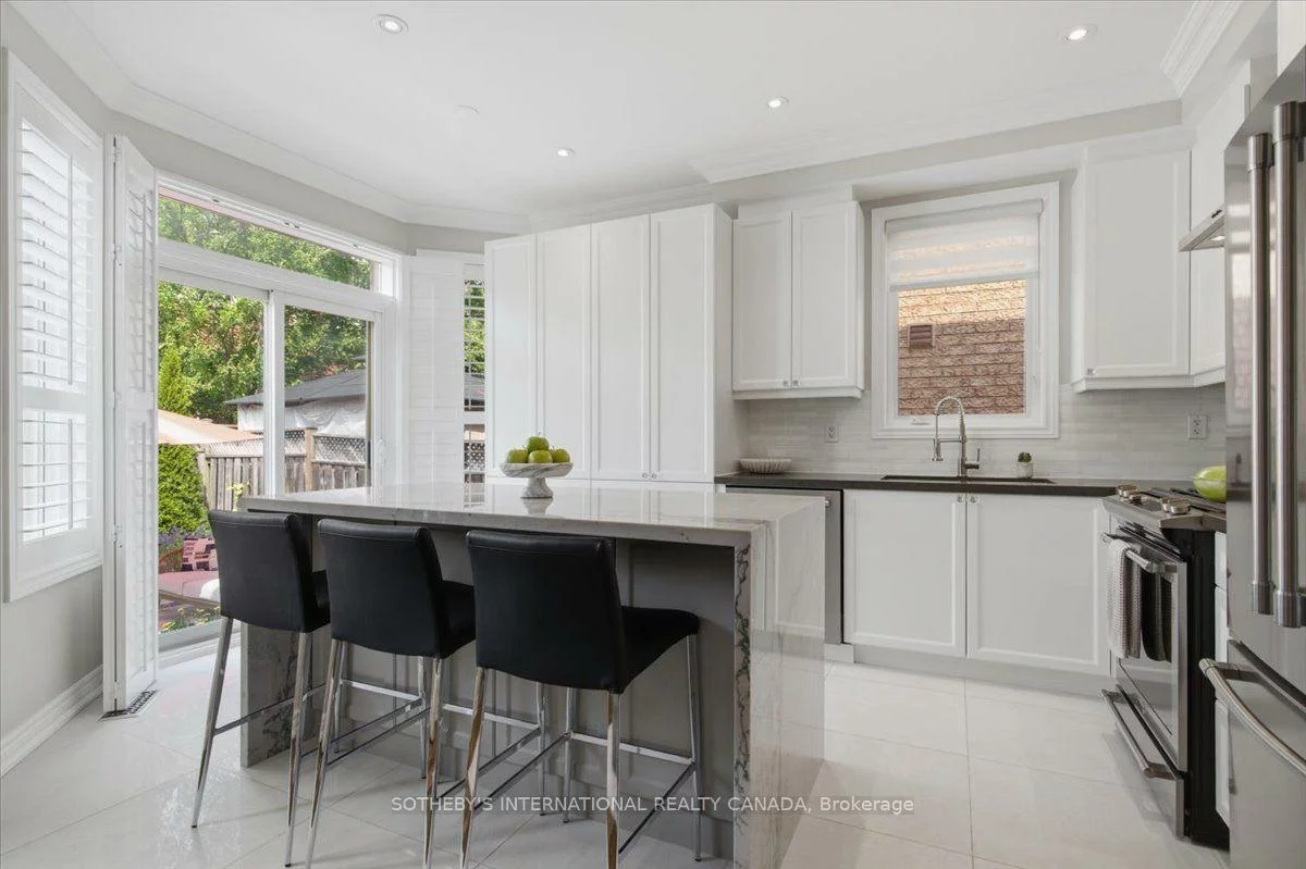 60, Saint James, Vellore Village, Vaughan
