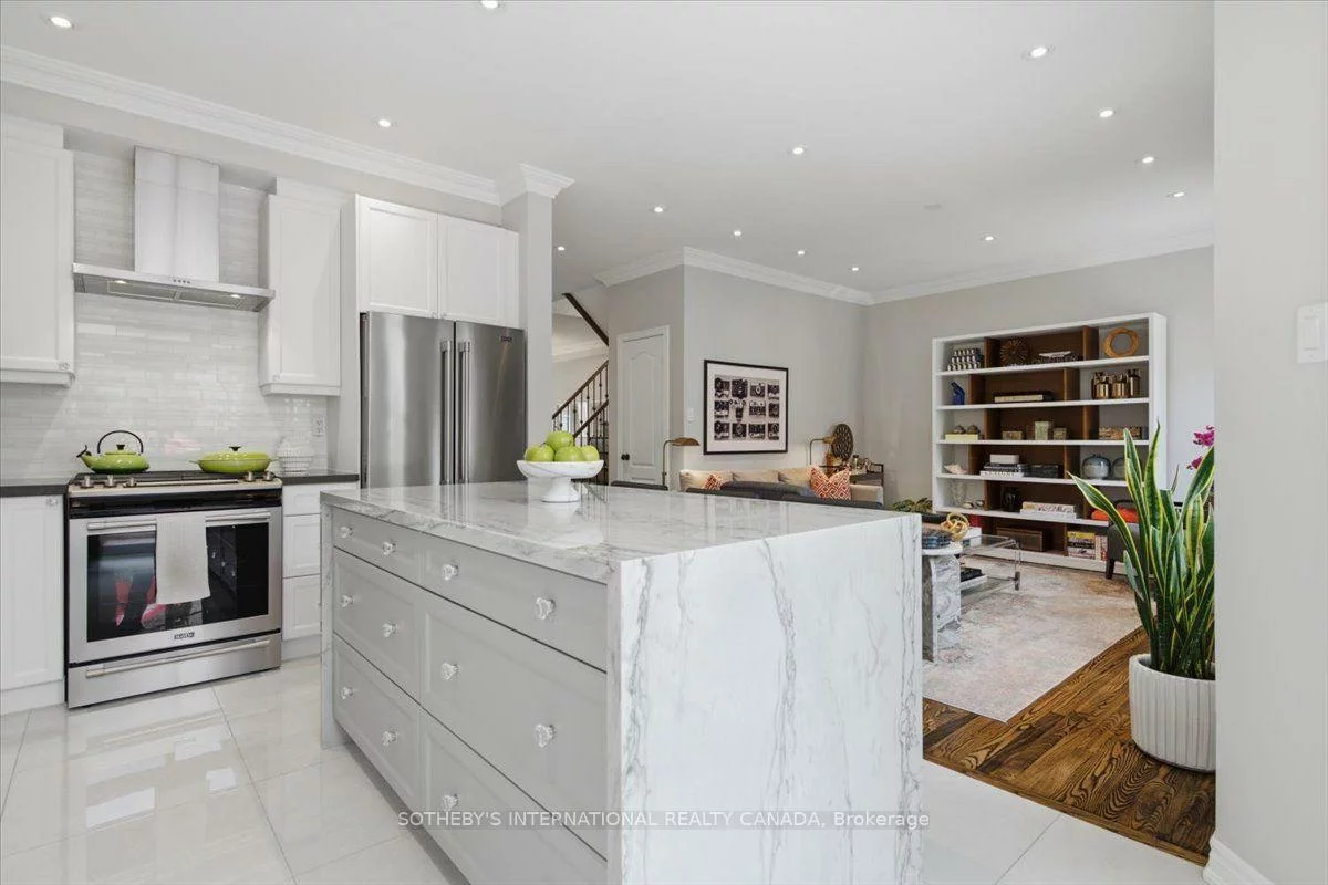 60, Saint James, Vellore Village, Vaughan