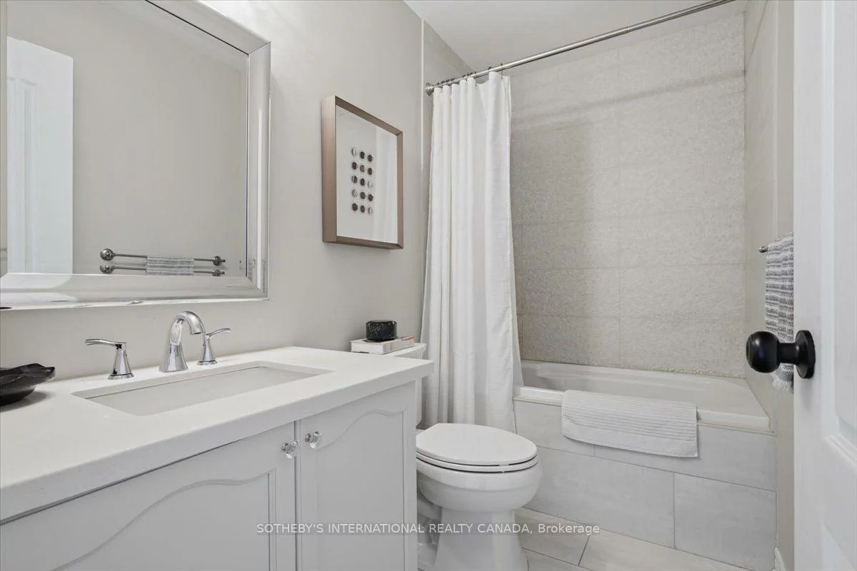 60, Saint James, Vellore Village, Vaughan