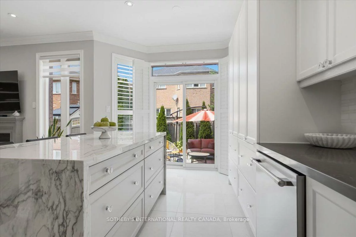 60, Saint James, Vellore Village, Vaughan