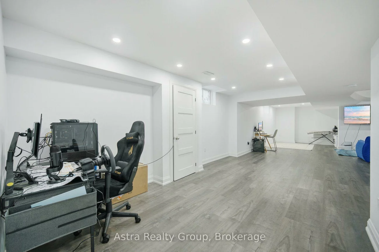 162, Corner Brook, Vellore Village, Vaughan