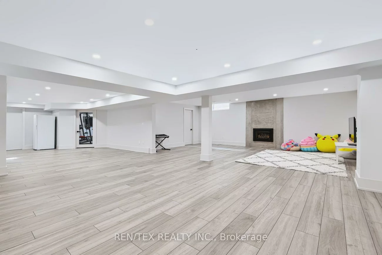 84, Wilshire, East Woodbridge, Vaughan