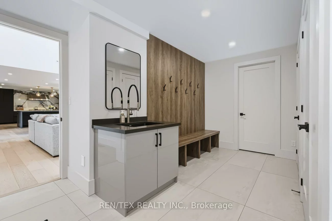 84, Wilshire, East Woodbridge, Vaughan