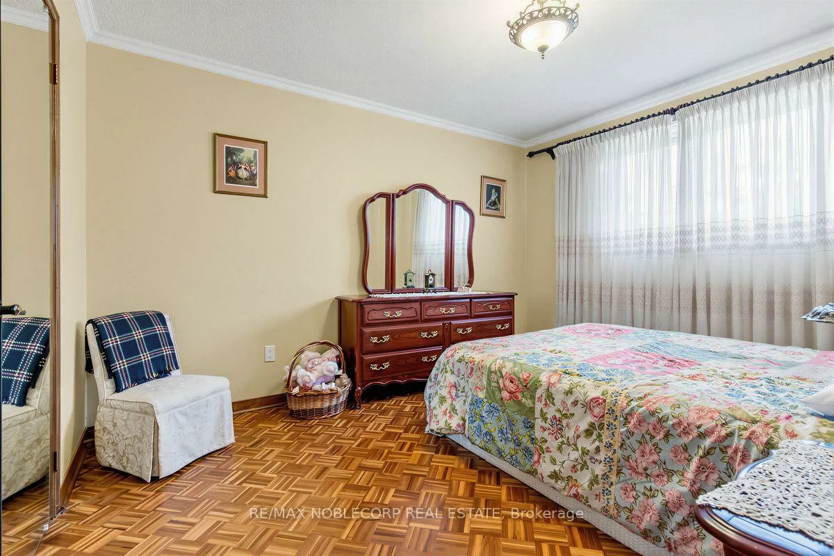 256, Airdrie, East Woodbridge, Vaughan