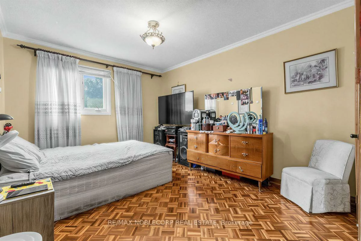 256, Airdrie, East Woodbridge, Vaughan