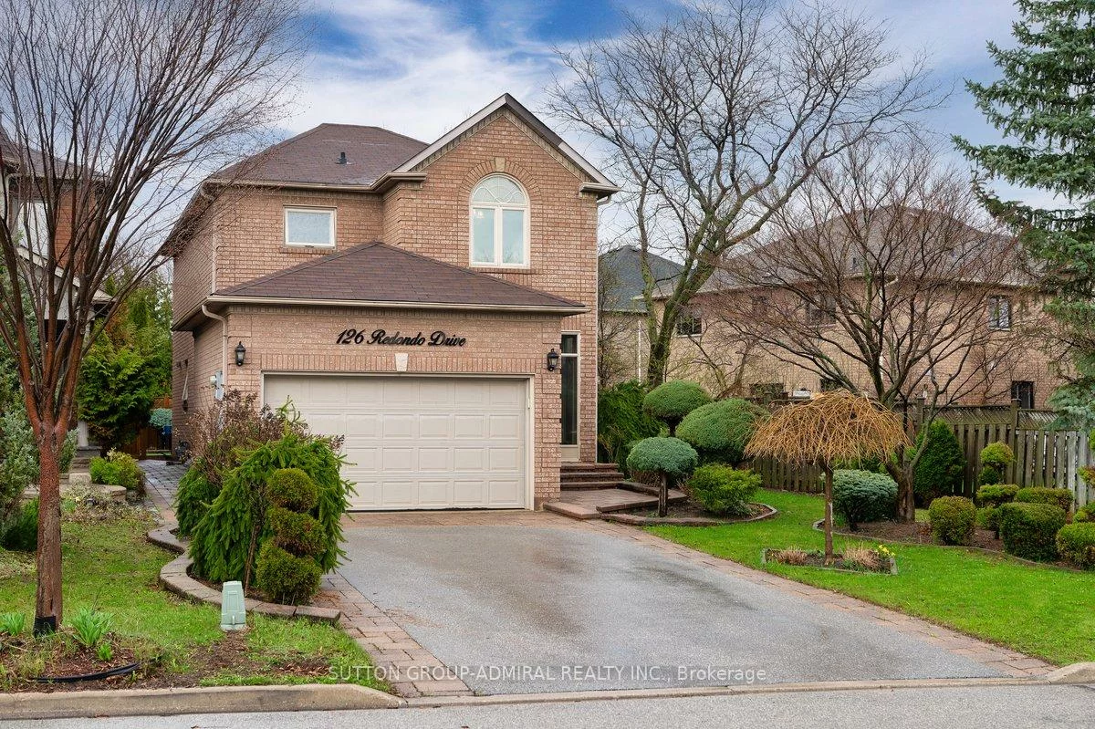 126, Redondo, Beverley Glen, Vaughan