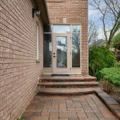 126, Redondo, Beverley Glen, Vaughan