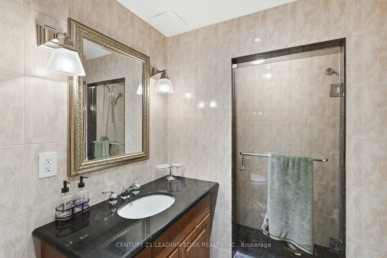 40, Arista, Islington Woods, Vaughan