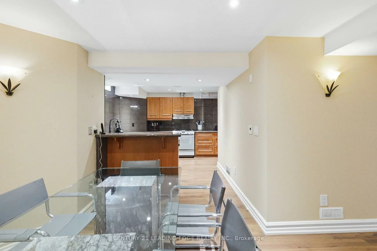 40, Arista, Islington Woods, Vaughan