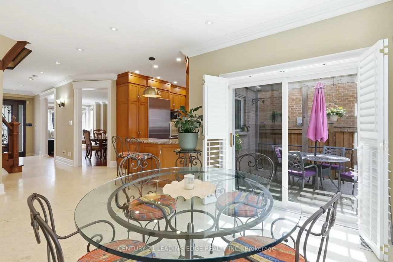 40, Arista, Islington Woods, Vaughan