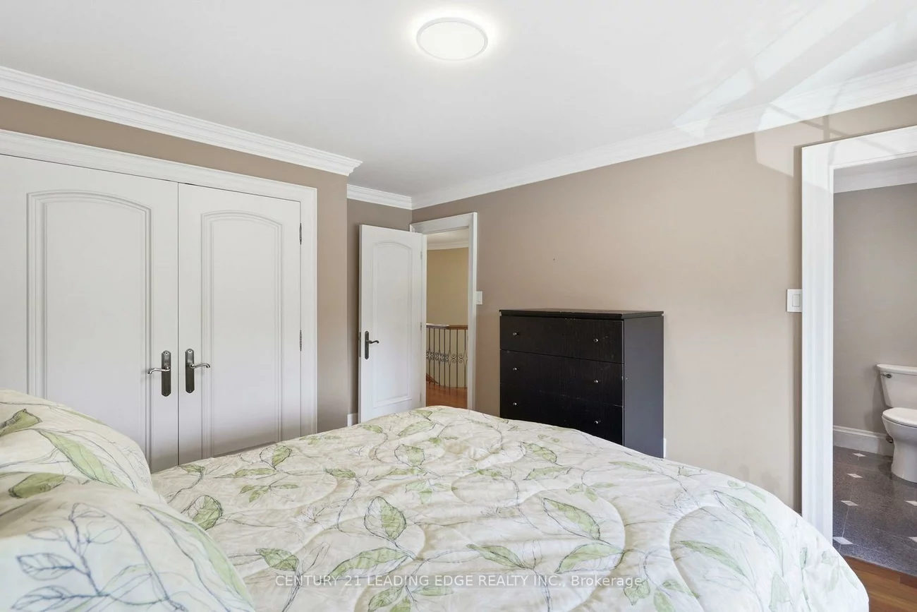40, Arista, Islington Woods, Vaughan