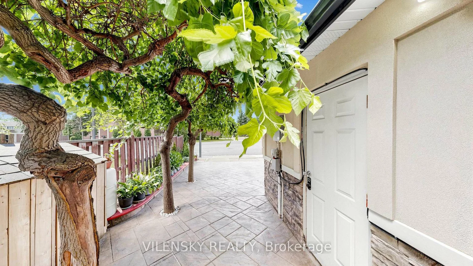 31, Lonny, Crestwood-Springfarm-Yorkhill, Vaughan