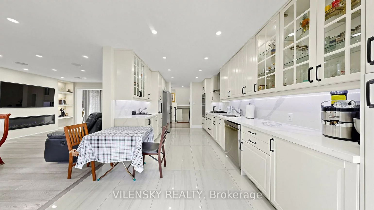 31, Lonny, Crestwood-Springfarm-Yorkhill, Vaughan