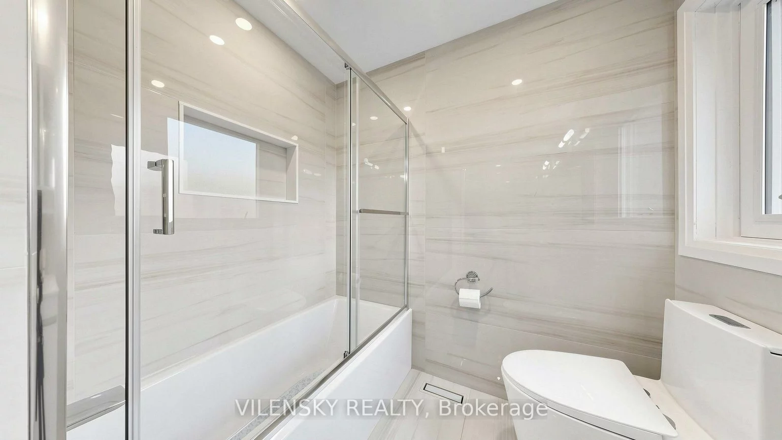 31, Lonny, Crestwood-Springfarm-Yorkhill, Vaughan