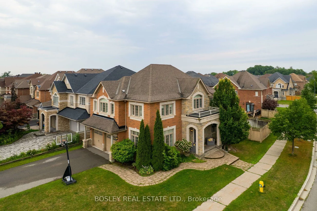 1, Heritage Estates, Patterson, Vaughan