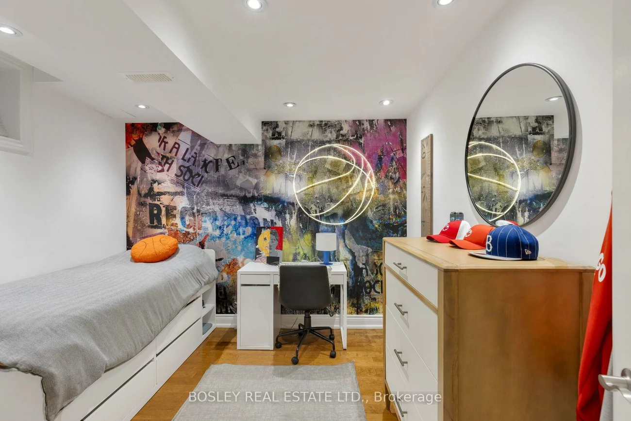 1, Heritage Estates, Patterson, Vaughan