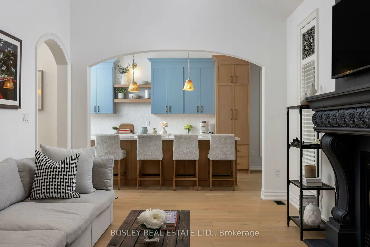 1, Heritage Estates, Patterson, Vaughan