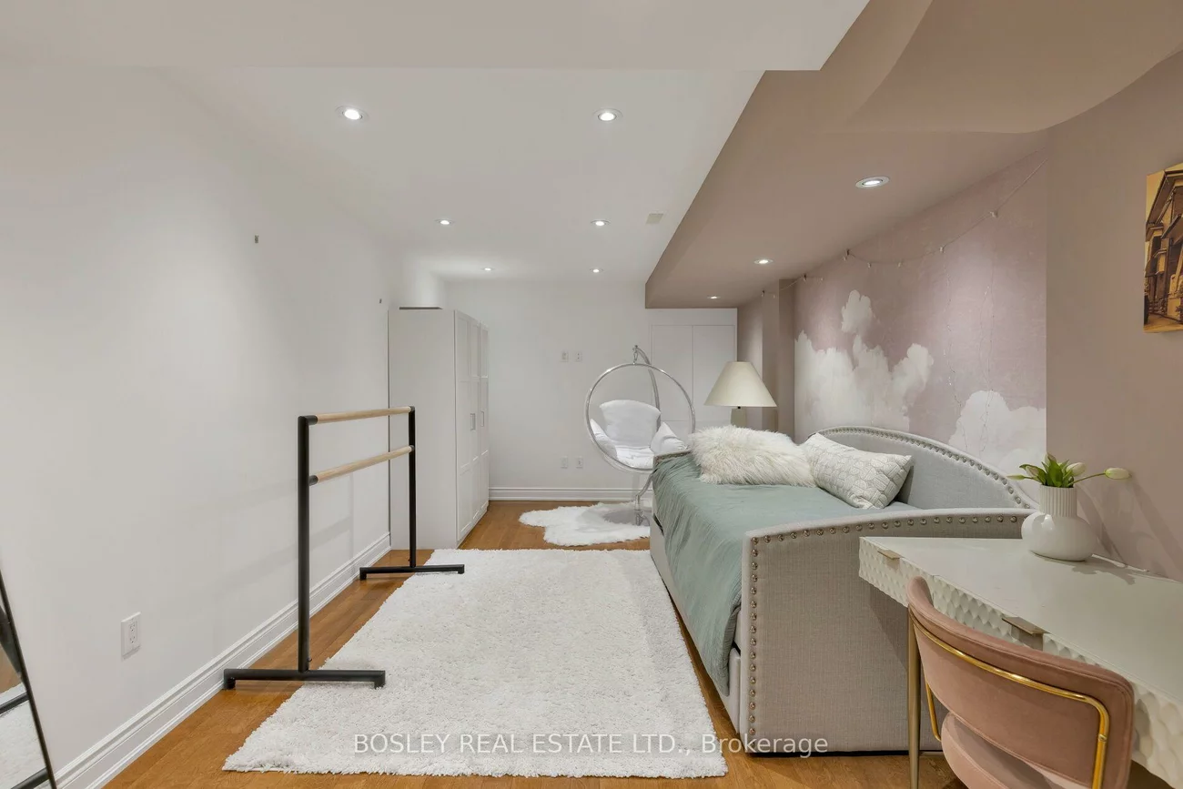 1, Heritage Estates, Patterson, Vaughan