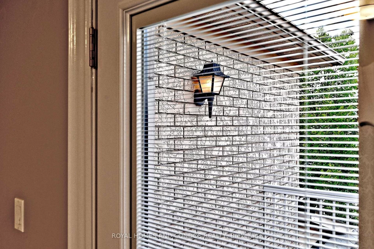 129, Saint Damian, Vellore Village, Vaughan