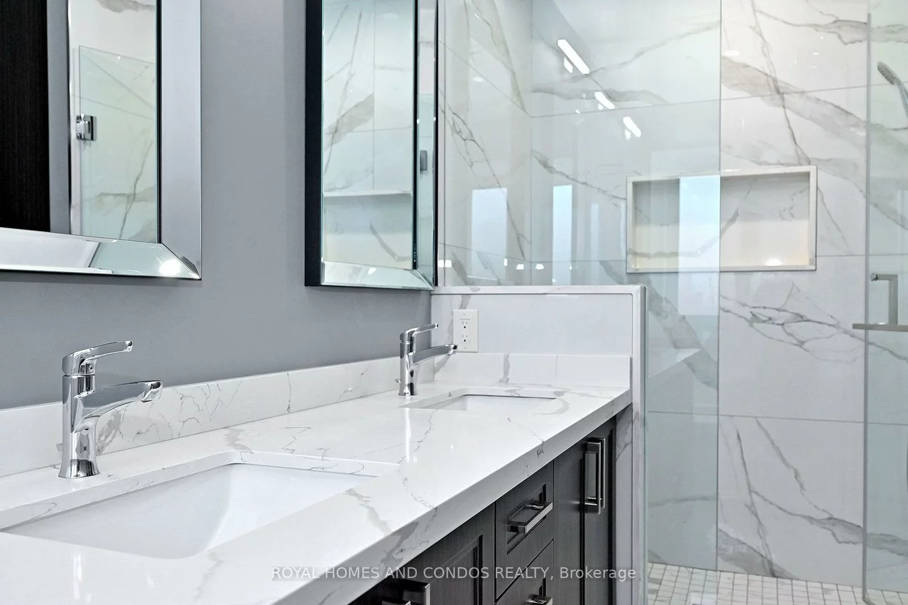 129, Saint Damian, Vellore Village, Vaughan