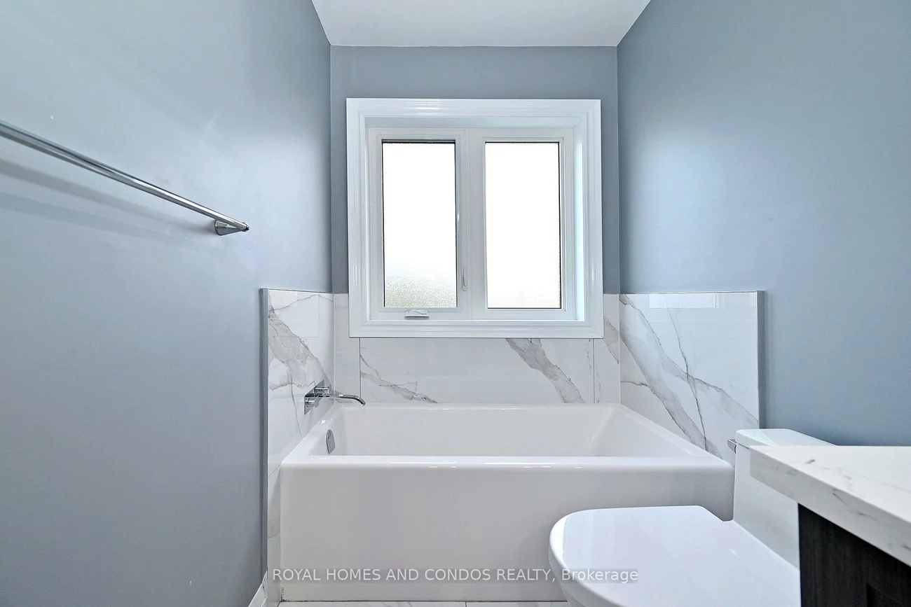 129, Saint Damian, Vellore Village, Vaughan