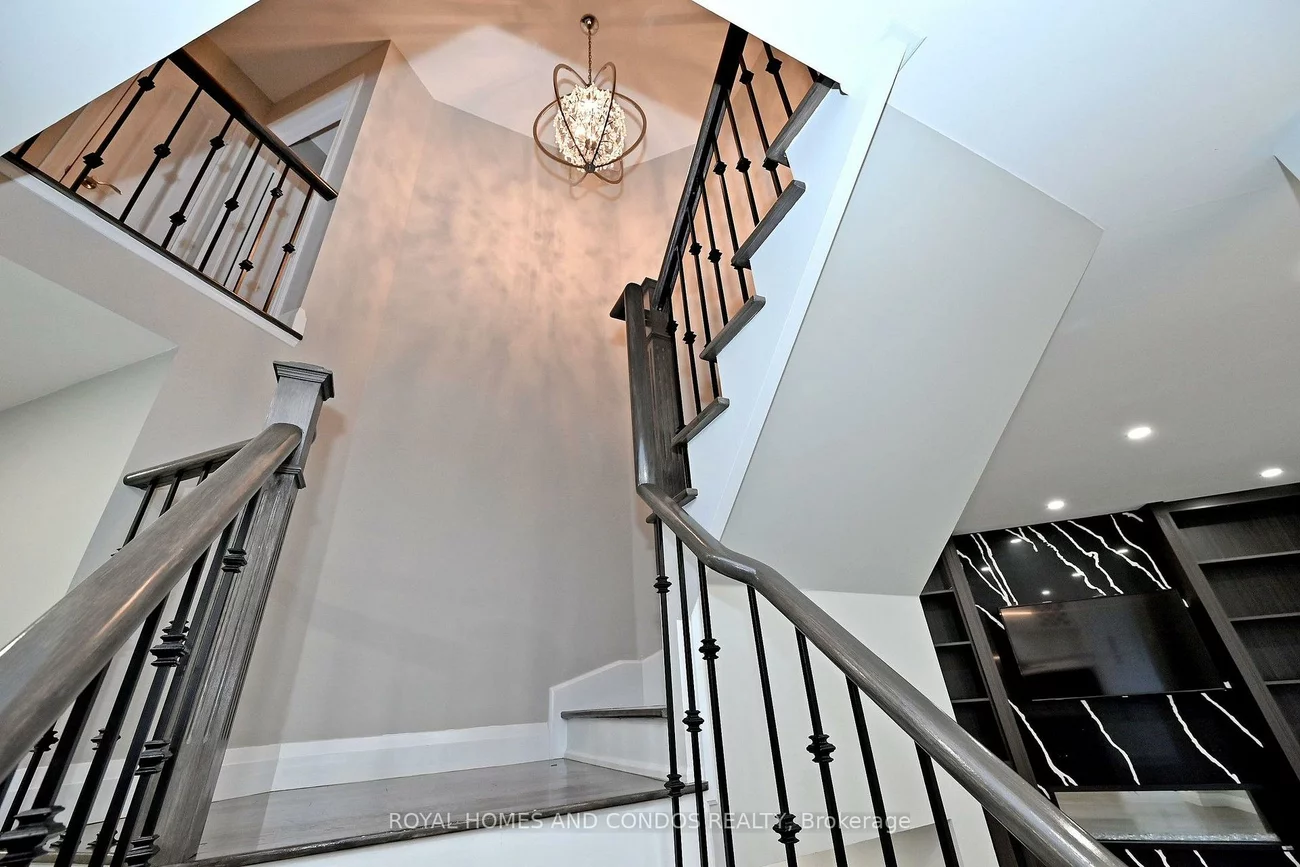 129, Saint Damian, Vellore Village, Vaughan