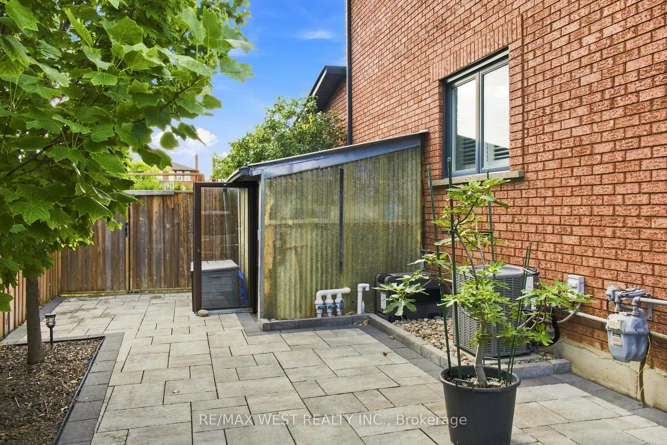 414, Belview, East Woodbridge, Vaughan