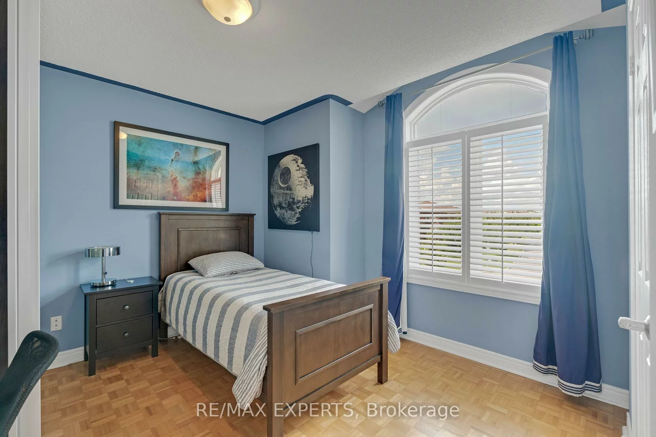 255, Matthew, East Woodbridge, Vaughan