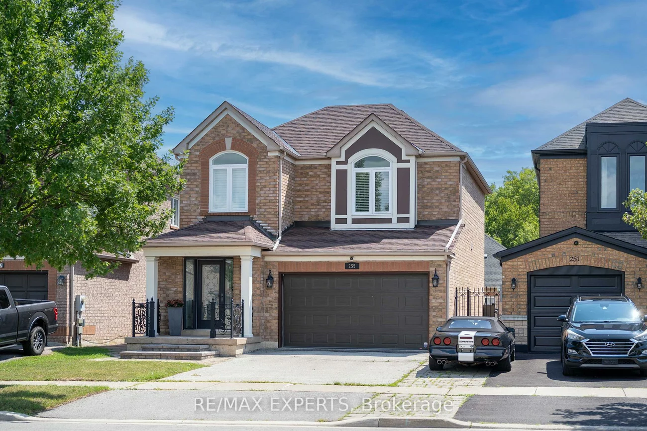 255, Matthew, East Woodbridge, Vaughan