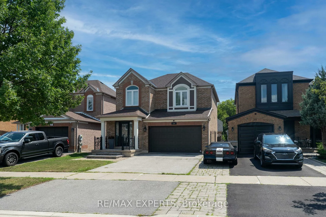 255, Matthew, East Woodbridge, Vaughan