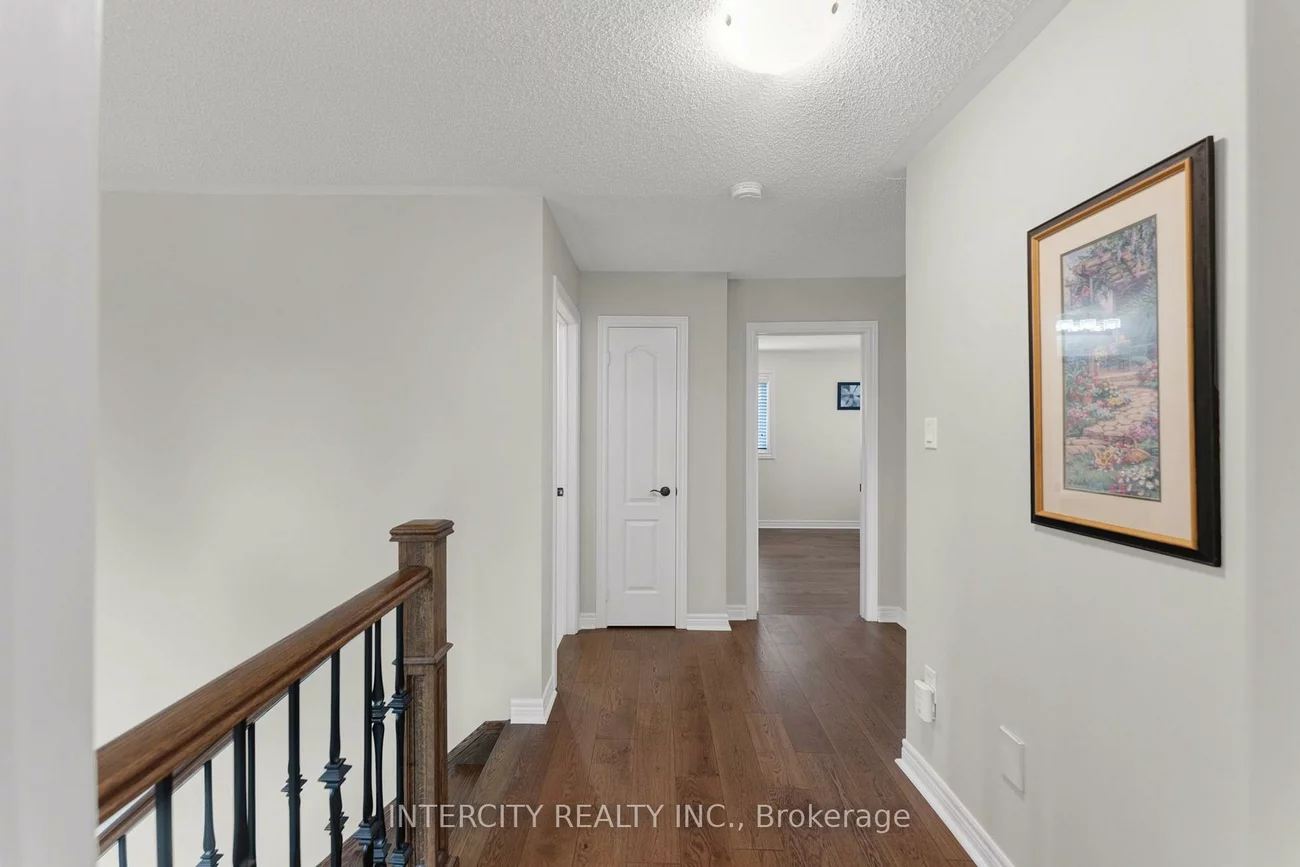37, Redfinch, Vellore Village, Vaughan