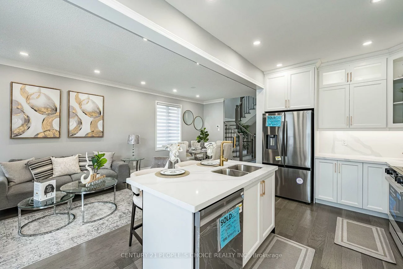 211, Wildberry, Vellore Village, Vaughan