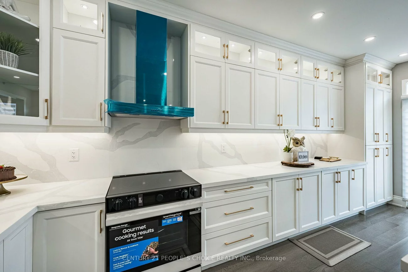 211, Wildberry, Vellore Village, Vaughan