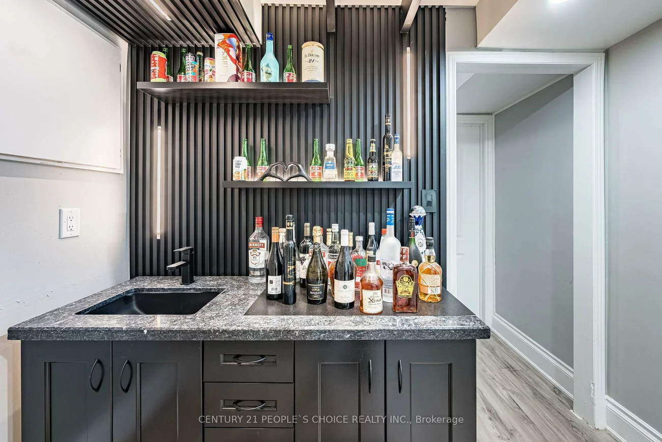211, Wildberry, Vellore Village, Vaughan