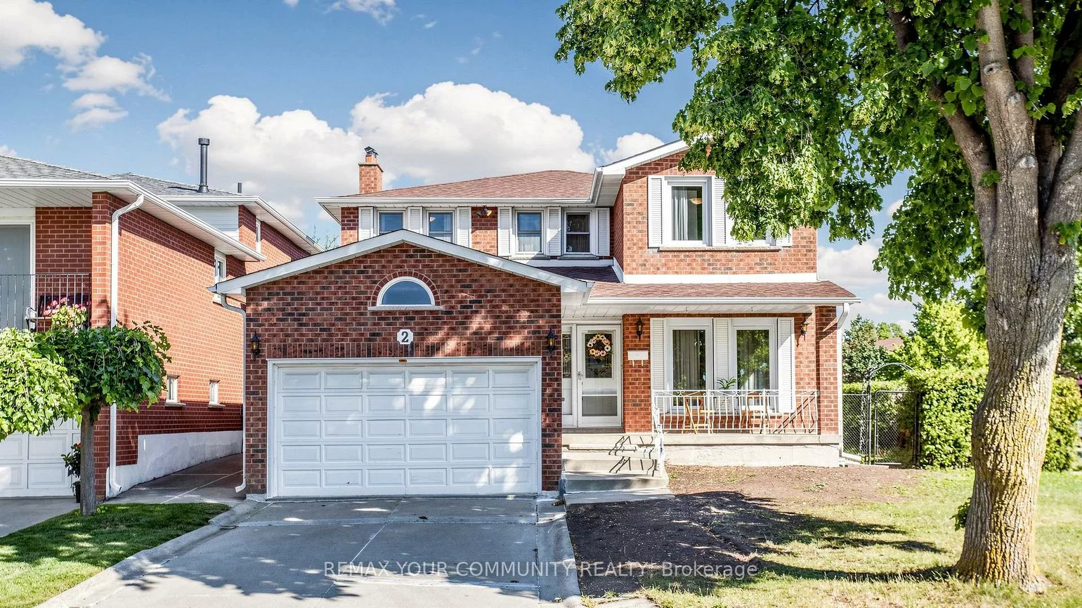 2, Janus, West Woodbridge, Vaughan
