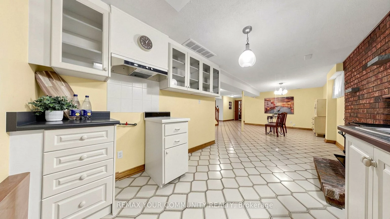 2, Janus, West Woodbridge, Vaughan